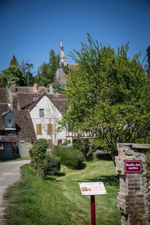 Le Sauvage Hotell Château-Renard Eksteriør bilde